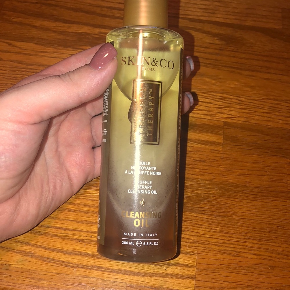 SKIN&CO truffle therapy cleansing oil